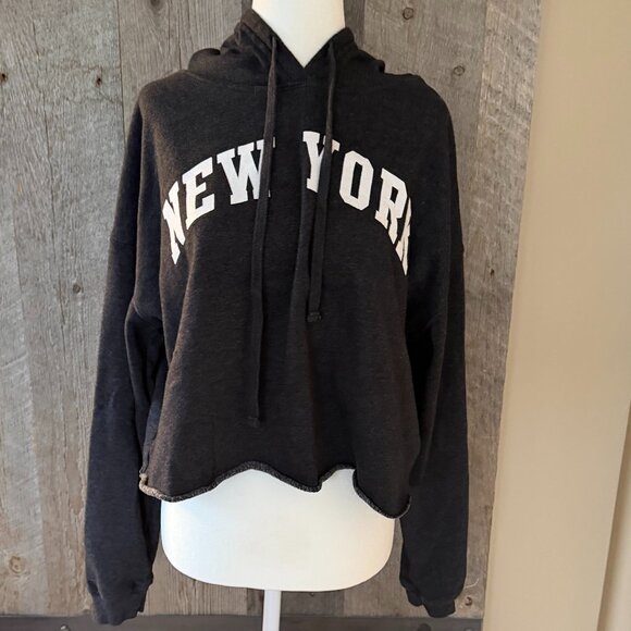New York Crop Sweatshirt with Hood - Picture 3 of 6